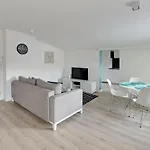 Grand - Centre Apartment *